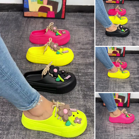🍀Tragbar zu Hause und unterwegs 💖Atmungsaktive Damen-Pantoletten mit blumigem Schuhschmuck